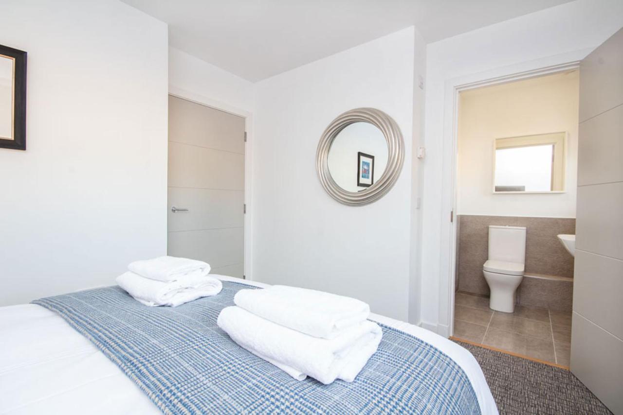 Oakwood Villa Авимор Екстериор снимка